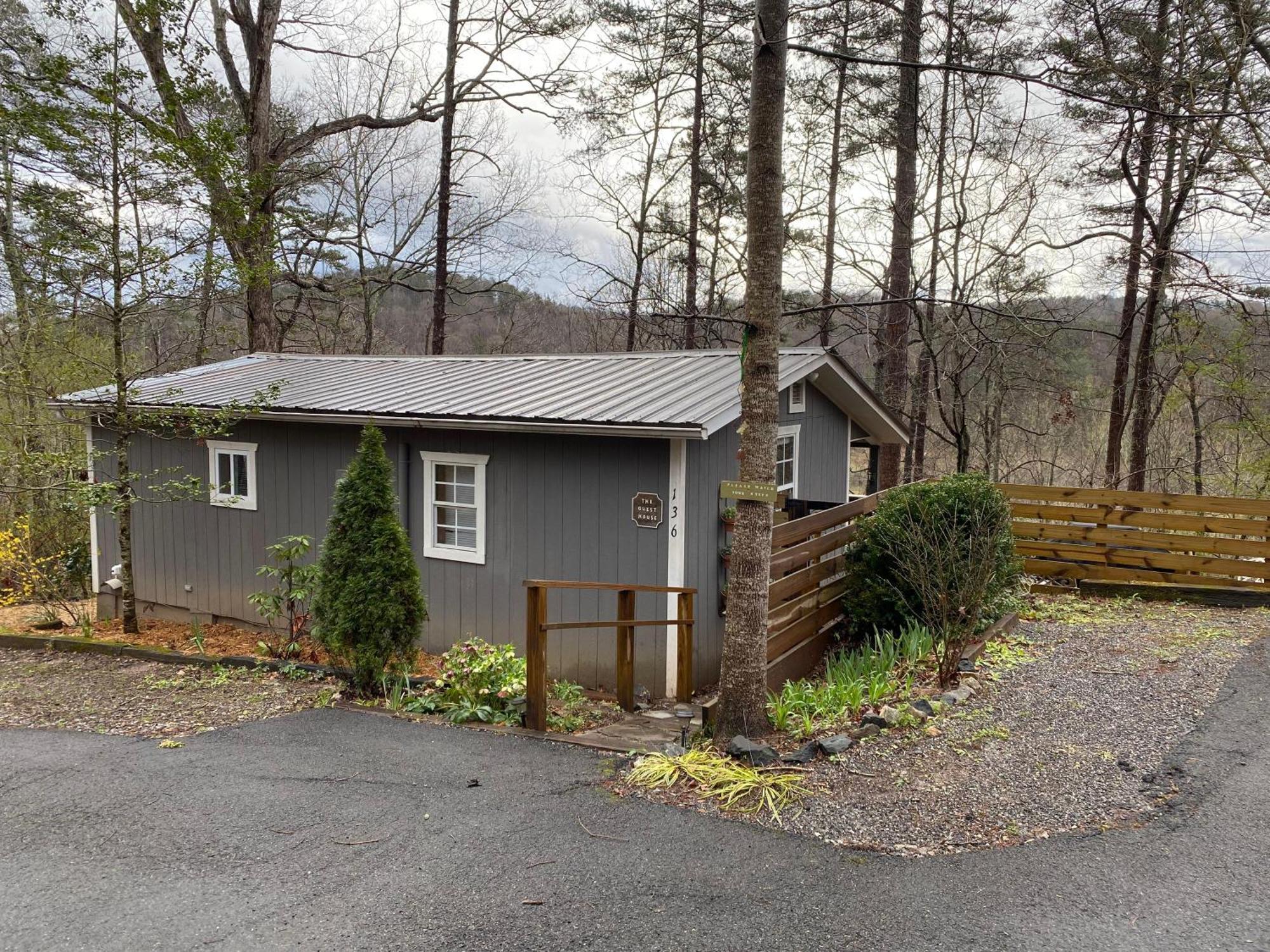 Convenient Cottage-Hot Tub, 4 Minutes To Dahlonega Exterior foto