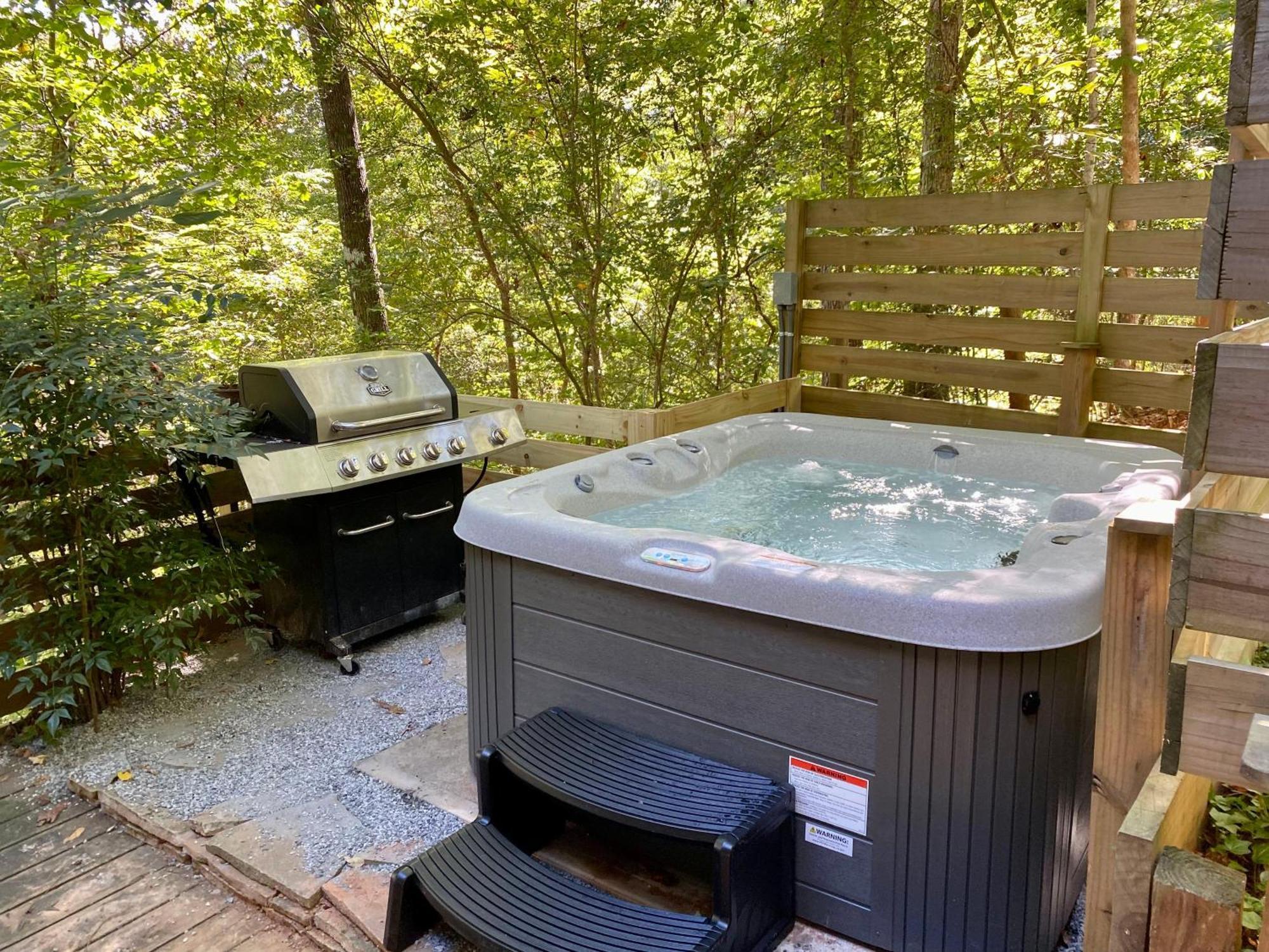 Convenient Cottage-Hot Tub, 4 Minutes To Dahlonega Exterior foto